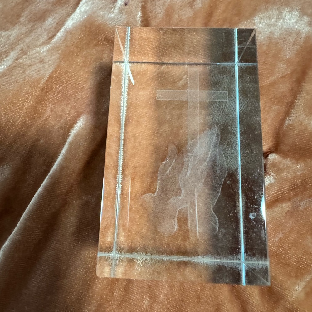Praying Hands w/Cross 3D Laser Etched Paperweight